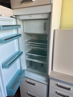Kuchyn se všemi spotřebiči - 6