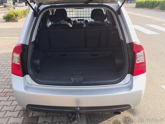 Kia Carens 2007 2.0 CRDI 103 kW - 6