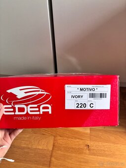 EDEA Motivo 220 - 6