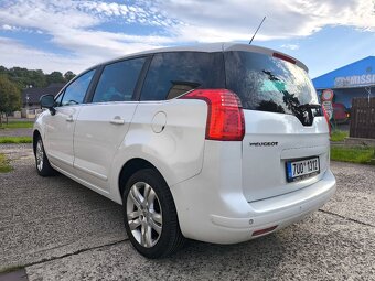Peugeot 5008 1.6 HDi, 80 kW, r. 2011, 7 míst - 6