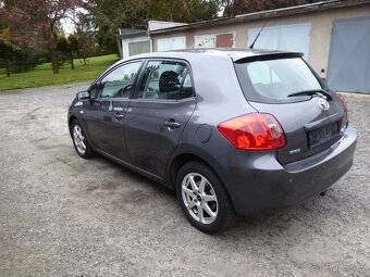 Toyota Auris 2,0 D-4D - výborný stav - 6