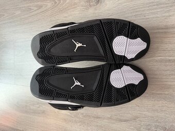 Jordan 4 White Thunder - 6