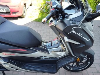 Honda Forza 300 (NF08) r.v 2019-TOP stav,včetně doplňků - 6
