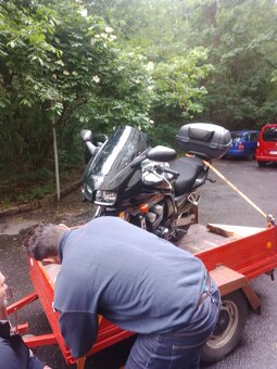 Yamaha Fazer 600 - 6