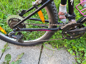JUNIOR KOLO SPECIALIZED HOTROCK 24 XC GIRLS 9 -12 LET - 6