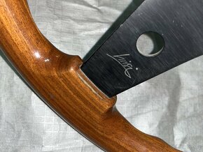 Dřevěný volant Luisi 310mm - 6