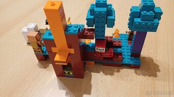 LEGO Minecraft 21168 Podivný les - 6