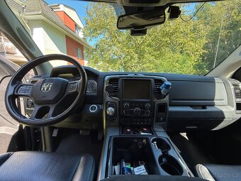 Dodge Ram 1500 Sport - 6