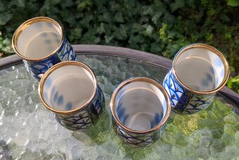 Zdobené porcelánové šálky - 4 ks - 6