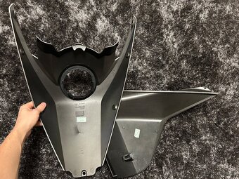 Ktm 1190 adv S 2016 plasty, nádrž a pravý bok - 6