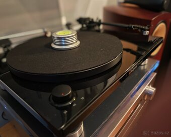 Gramofon Reloop v klavírním laku - 6