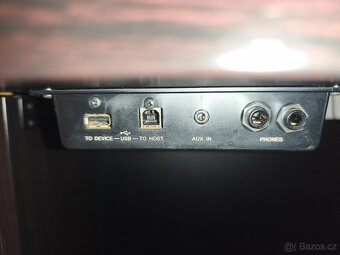 Yamaha Calvinova CLP- 353R - 6