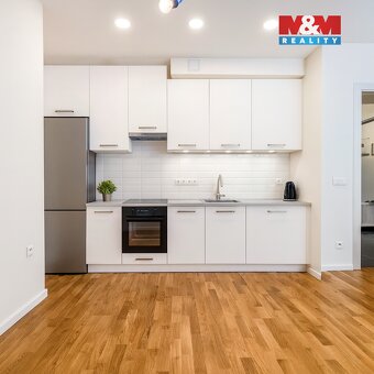 Prodej bytu 3+kk, 79 m², Praha, ul. Na Farkáně III - 6