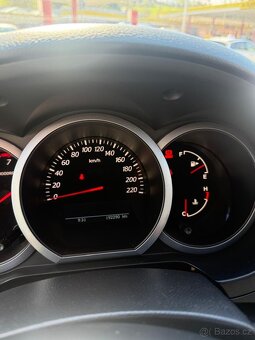 Suzuki Grand Vitara 2.4i Club benzín 124kw - 6