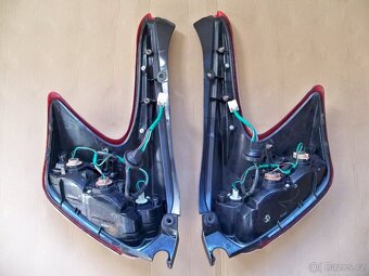 Nissan Juke F15 2010-2014 Originál Zadní Světla: Cena za kus - 6