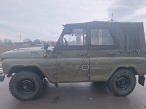 UAZ 469 - 6