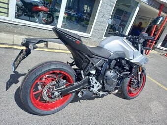 Suzuki GSX 8S NOVÝ MOTOCYKL - 6
