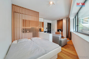 Prodej bytu 1+kk, 39 m², Praha, ul. Mošnova + park. stání - 6