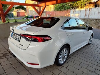 Toyota Corolla sedan 1.8 hybrid 2019 - 6