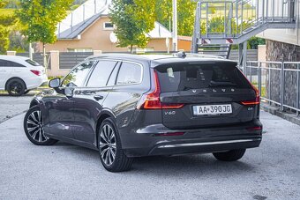 Volvo V60 B4 Inscription 2.0 benzín HEV 145 kW, 2022 - 6