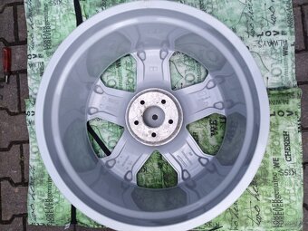 Borbet CW 22" , 5x120 R22, Šíře 10, ET-35 - 6