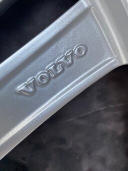 Originální Alu kola Volvo XC60 235/60/18 zimni - 6