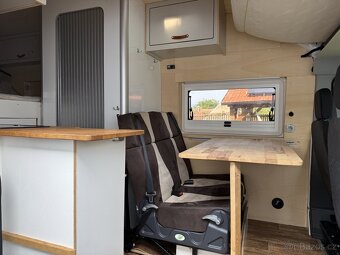 Obytný vůz - vestavba Ford Transit 2021, 6 míst, CZ - 6