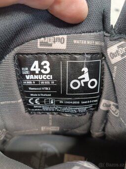 Boty Vanucci - 6