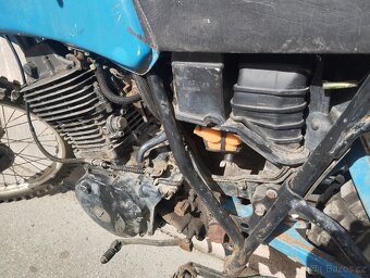 Yamaha XT550 r.v.1982, bez TP, nepojízdná - 6