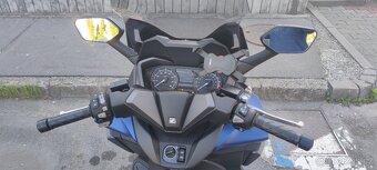Honda Forza 125 . 11kW - 6