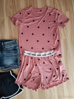 Set balík dámského dívčího oblečení S - kraťasy, pyžamo - 6
