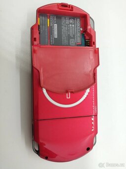 SONY PSP 3000 Radiant Red obal zdarma - 6