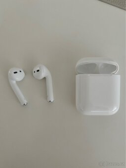 AirPods Apple 2 generace - 6