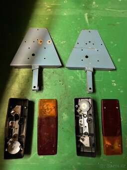 zadní světla, pravé a levé s osv. spz + držáky - 6