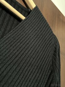 Dáms. černý top/tričko/svetřík s dl. ruk. a výstřihem – M/L? - 6