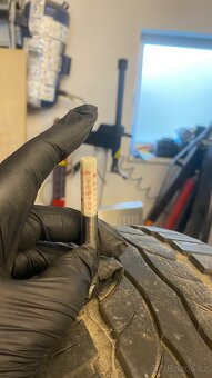 Prodám letní pneu 215/55/16 - 6