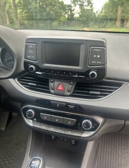 Hyundai i30 1.6 CRDi - 6