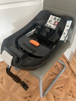 Autosedačka Cybex Aton 5 se základnou - 6