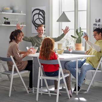Stůl Ikea rozkládací - 6