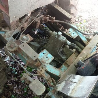 Daruji traktor za cenu šrotu - v rezervaci - 6