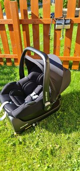 Autosedačka Maxi Cosi Cabriofix I-size + základna - 6