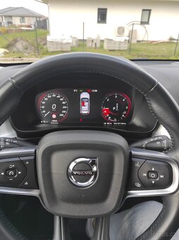 Volvo XC40 - 6