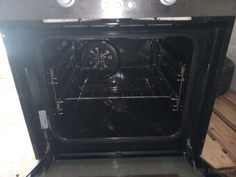 PRODÁM VESTAVĚNOU TROUBU ELEKTROLUX - 6