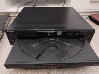 SONY CDP-CE505 přehrávač na 5cd - 6