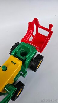 Traktor se lžící značky Lena - 6