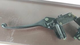 Pumpa hydraulicke spojky a predni brzda - 6