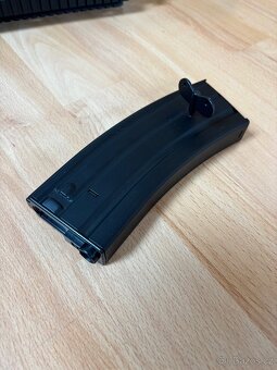 Samopal M4 airsoft - 6