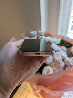 iPhone 15 128GB Pink, záruka, top stav. - 6