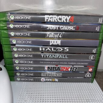 Prodám Xbox one S 1TB HDD + 10 her - 6