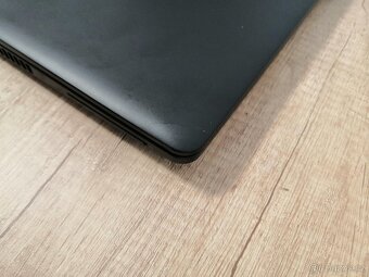 Dell 5570 i7 / 8 GB / 256 SSD / Windows 11 - 6